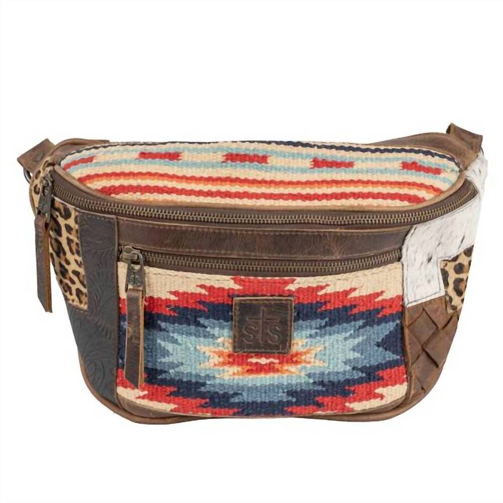 NEW STS RANCHWEAR women's sachi sling bag in chaynee mountain